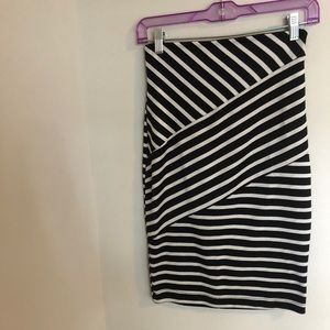 Just Fab Black & White Striped Pencil Skirt